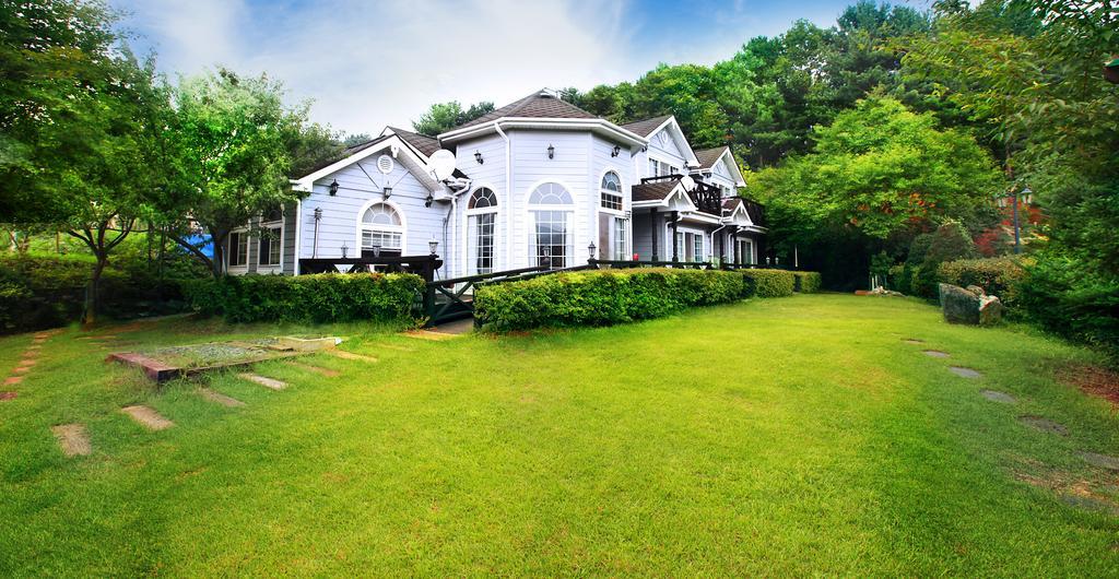 Bluesky Pension Gapyeong Exterior photo