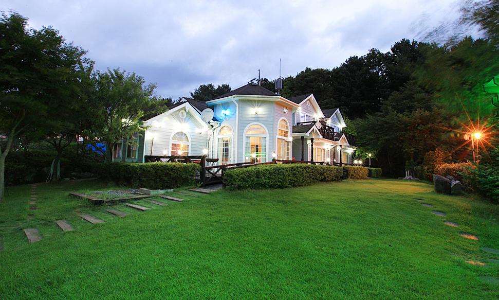 Bluesky Pension Gapyeong Exterior photo